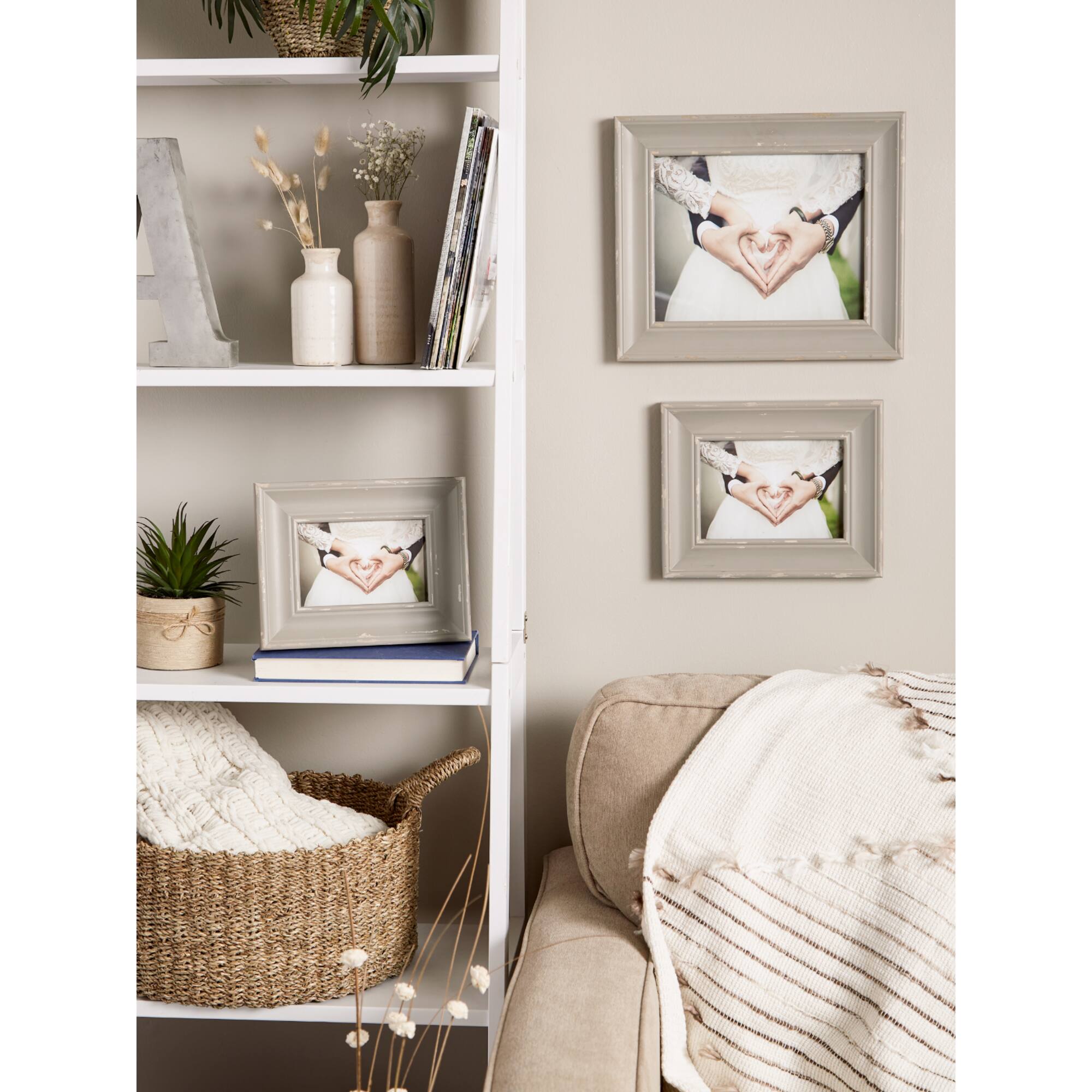 DII® Antique Stone Distressed Farmhouse 4" x 6" Picture Frame